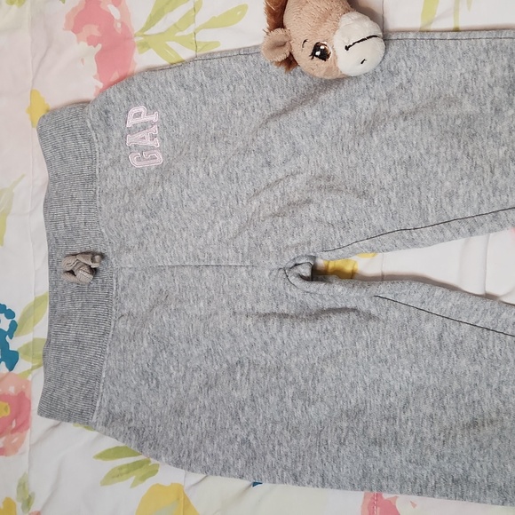 Baby Gap 2T Bottoms - Picture 2 of 7